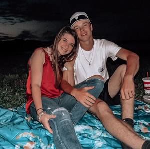 Meet your Posher, Chloe